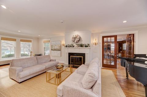 Tiny photo for 1499 Sheridan Road, Highland Park, IL 60035 (MLS # 12553390)