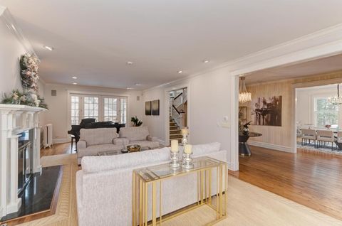 Tiny photo for 1499 Sheridan Road, Highland Park, IL 60035 (MLS # 12553390)