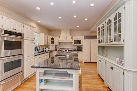 Tiny photo for 1499 Sheridan Road, Highland Park, IL 60035 (MLS # 12553390)