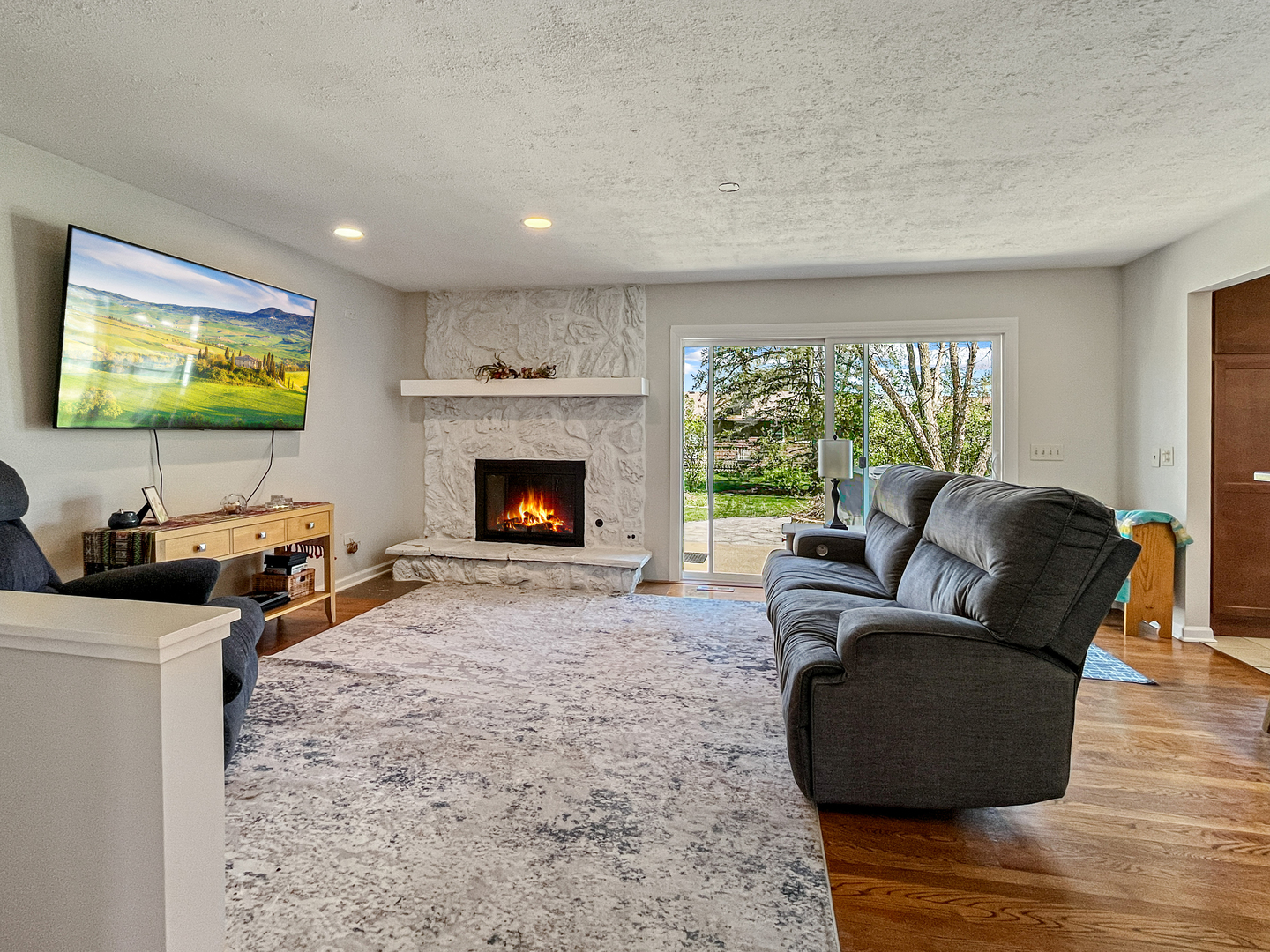 211 Waterbury Circle