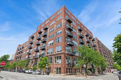 Photo of 1500 W Monroe Street #325, Chicago, IL 60607 (MLS # 12663955)