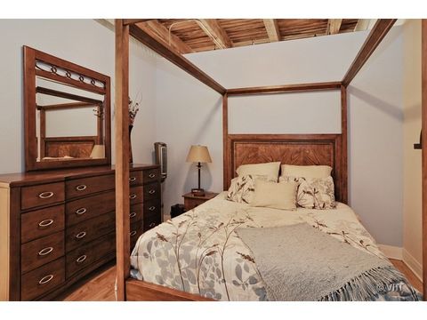 Tiny photo for 770 W Gladys Avenue #304, Chicago, IL 60661 (MLS # 12606568)