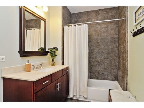 Tiny photo for 770 W Gladys Avenue #304, Chicago, IL 60661 (MLS # 12606568)
