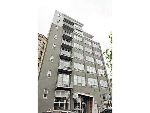 770 W Gladys Avenue 304 Chicago IL 60661