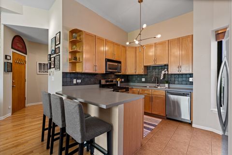 Tiny photo for 2705 N Campbell Avenue #3S, Chicago, IL 60647 (MLS # 12639525)