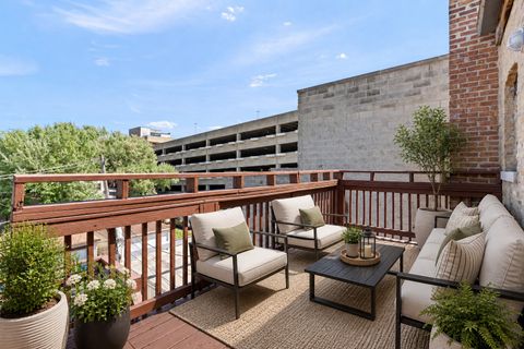 Tiny photo for 2705 N Campbell Avenue #3S, Chicago, IL 60647 (MLS # 12639525)