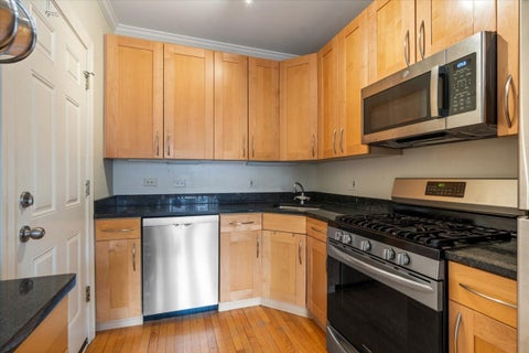 Tiny photo for 926 W Ainslie Street #3S, Chicago, IL 60640 (MLS # 12690734)