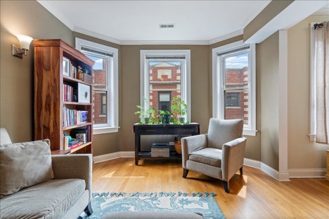 Tiny photo for 926 W Ainslie Street #3S, Chicago, IL 60640 (MLS # 12690734)