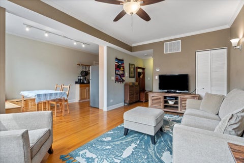 Tiny photo for 926 W Ainslie Street #3S, Chicago, IL 60640 (MLS # 12690734)