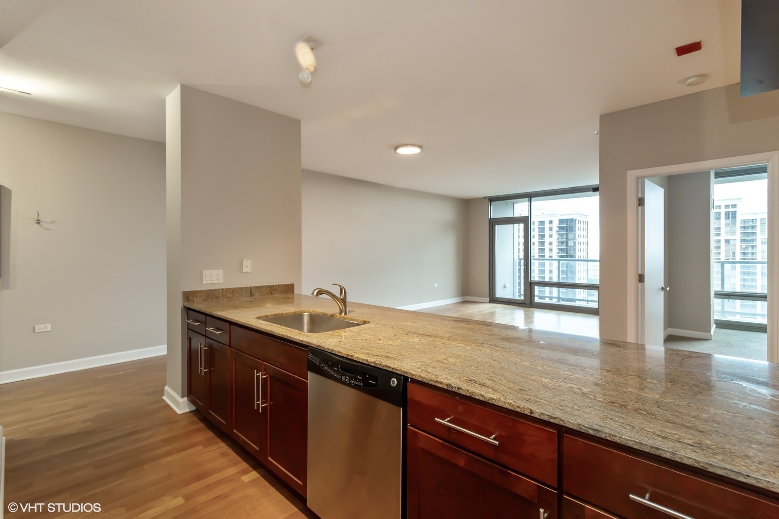 100 E 14th Street 1403