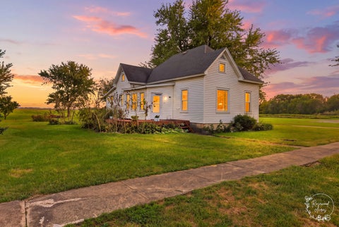 Tiny photo for 104 E Cleveland Street, Cullom, IL 60929 (MLS # 12764726)