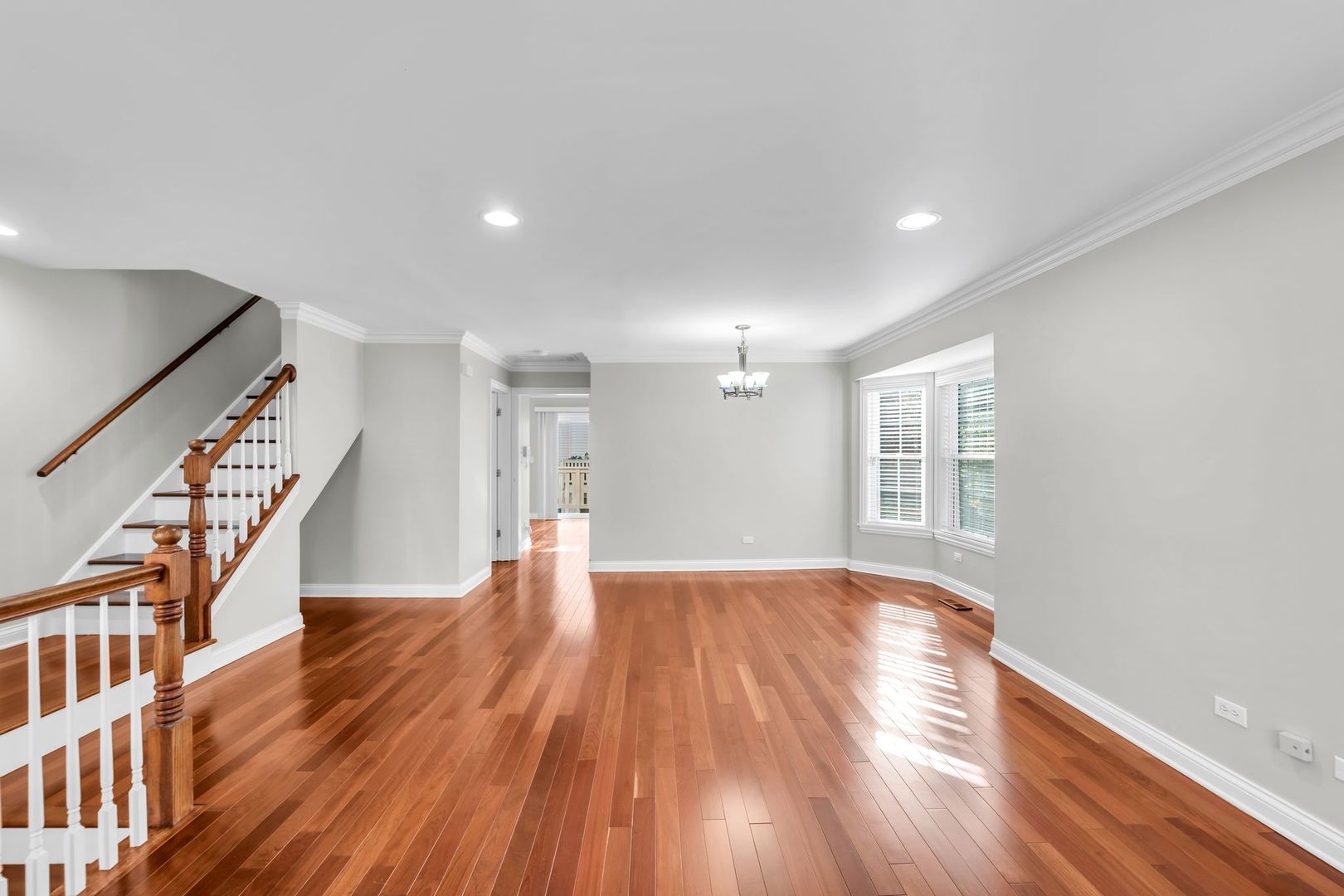 Grayslake, Illinois 60030, United States, 3 Bedrooms Bedrooms, ,3 BathroomsBathrooms,Residential,Active,222871