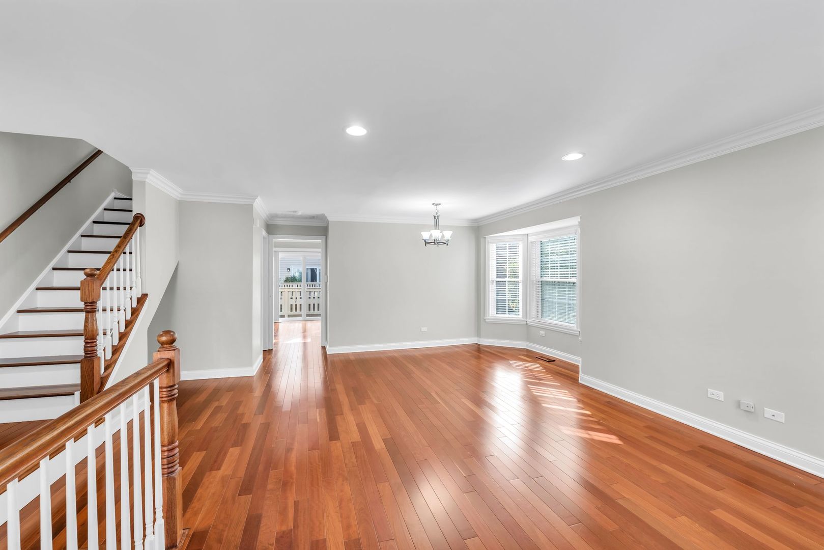 Grayslake, Illinois 60030, United States, 3 Bedrooms Bedrooms, ,3 BathroomsBathrooms,Residential,Active,222871