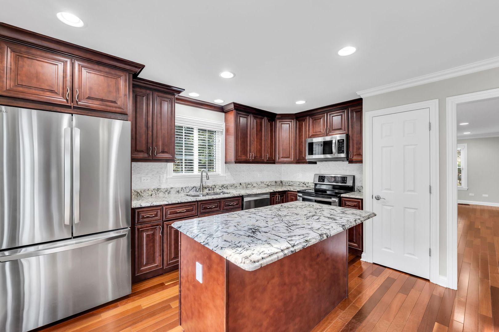 Grayslake, Illinois 60030, United States, 3 Bedrooms Bedrooms, ,3 BathroomsBathrooms,Residential,Active,222871