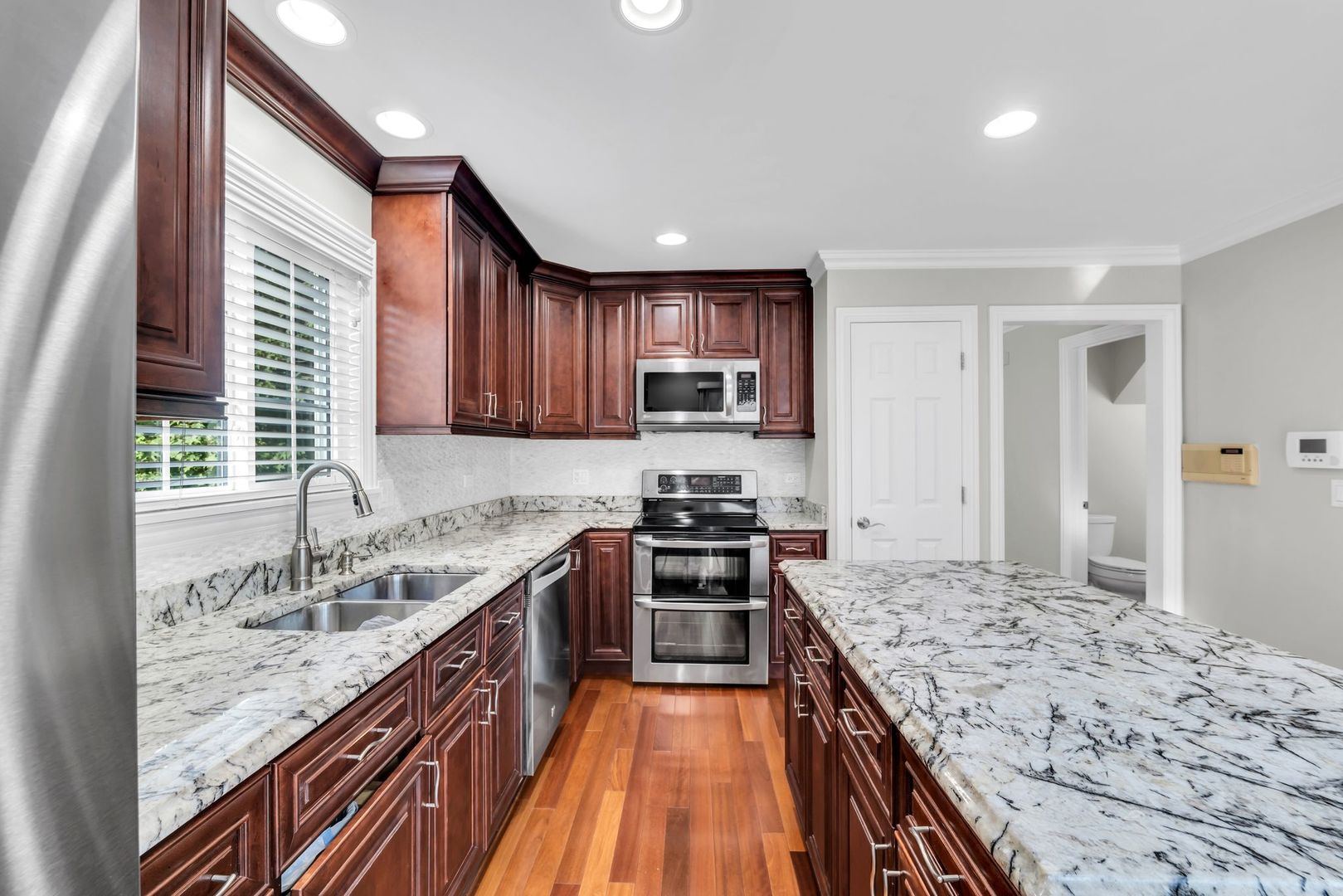 Grayslake, Illinois 60030, United States, 3 Bedrooms Bedrooms, ,3 BathroomsBathrooms,Residential,Active,222871