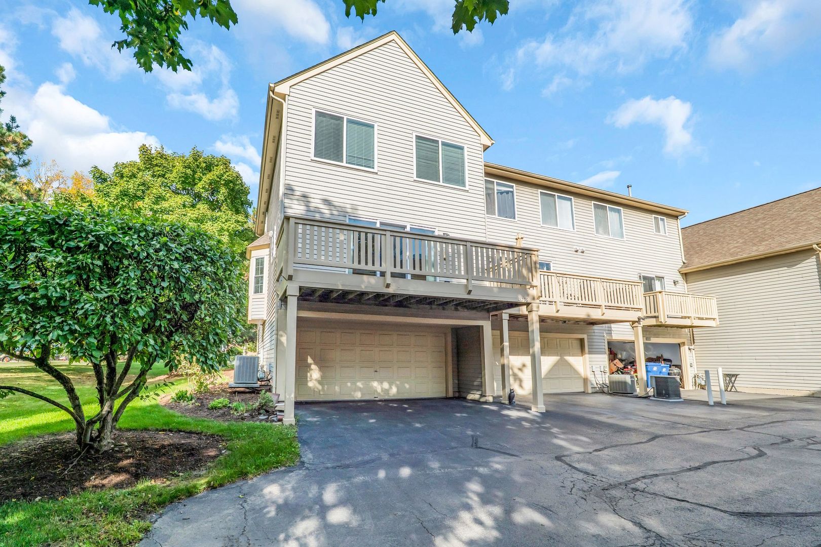 Grayslake, Illinois 60030, United States, 3 Bedrooms Bedrooms, ,3 BathroomsBathrooms,Residential,Active,222871