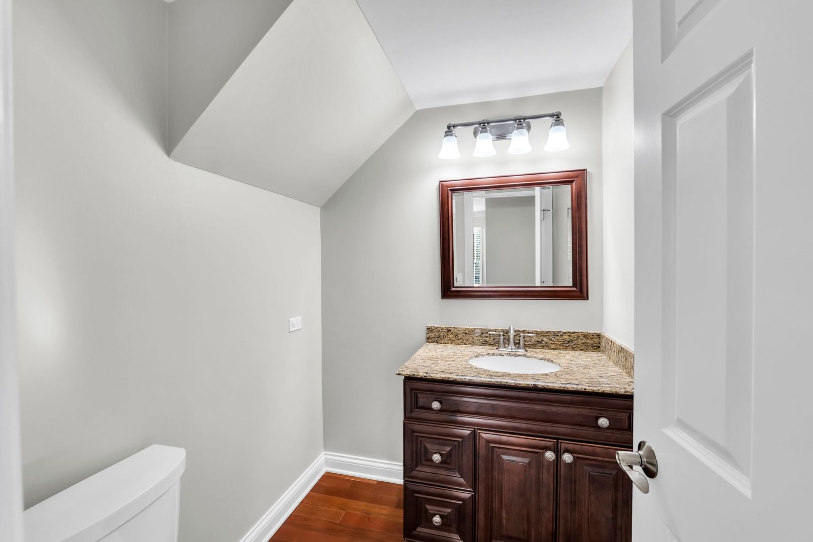 Grayslake, Illinois 60030, United States, 3 Bedrooms Bedrooms, ,3 BathroomsBathrooms,Residential,Active,222871