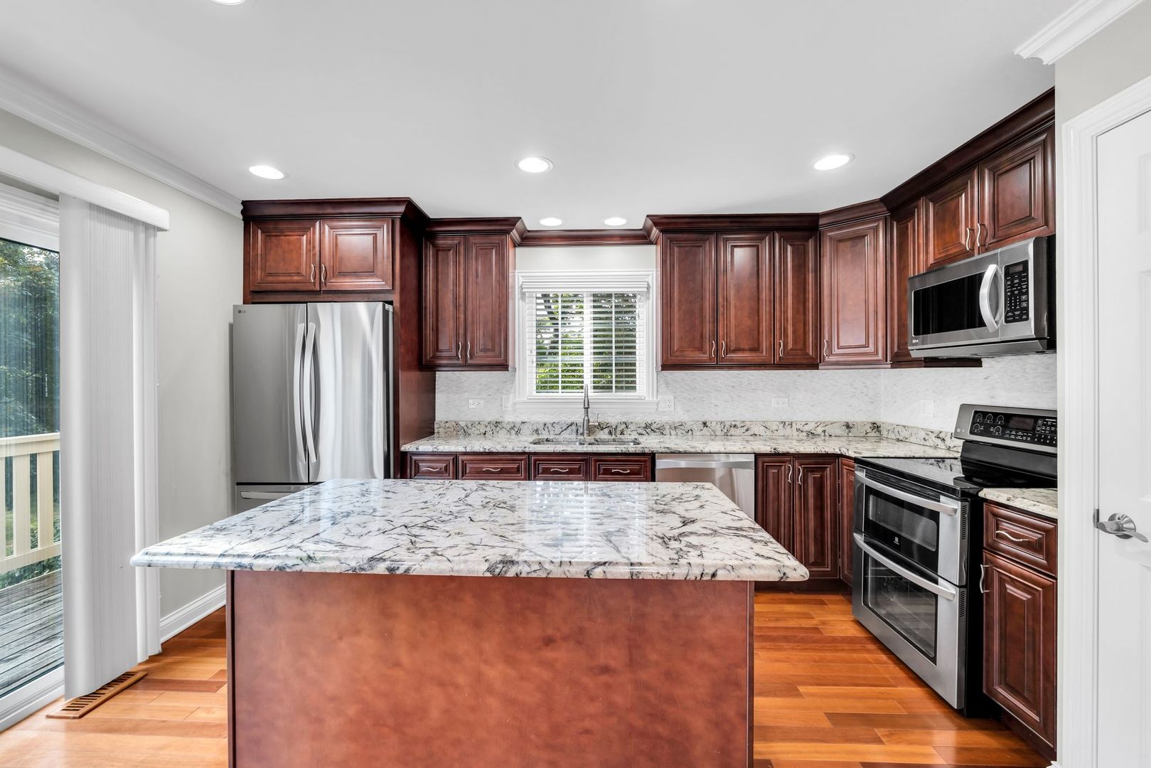 Grayslake, Illinois 60030, United States, 3 Bedrooms Bedrooms, ,3 BathroomsBathrooms,Residential,Active,222871