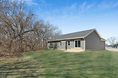 Tiny photo for 1531 Tyler Court, Camanche, IA 52730 (MLS # QC4270093)