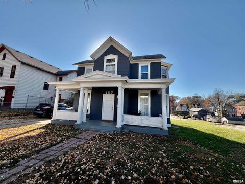 Tiny photo for 407 E 14TH Street, Davenport, IA 52803 (MLS # QC4269524)