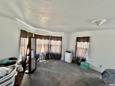 Tiny photo for 407 E 14TH Street, Davenport, IA 52803 (MLS # QC4269524)