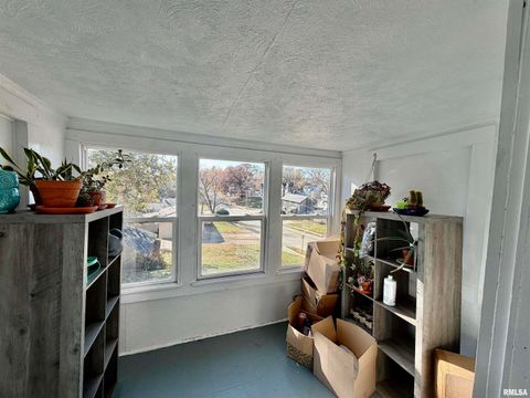 Tiny photo for 407 E 14TH Street, Davenport, IA 52803 (MLS # QC4269524)