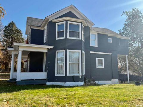 Tiny photo for 407 E 14TH Street, Davenport, IA 52803 (MLS # QC4269524)