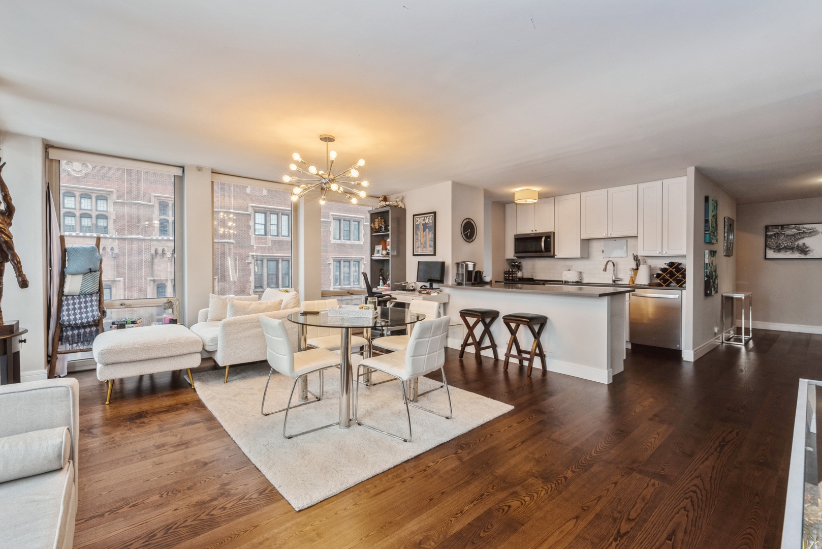 111 E Chestnut Street 17K