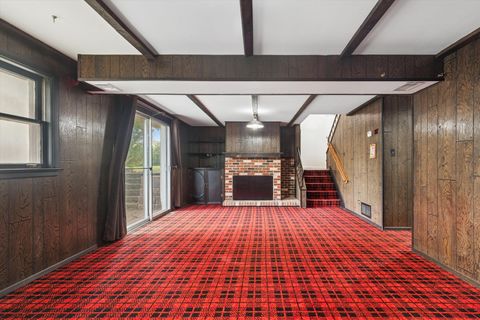 Tiny photo for 405 W Newport Road, Hoffman Estates, IL 60169 (MLS # 12508613)