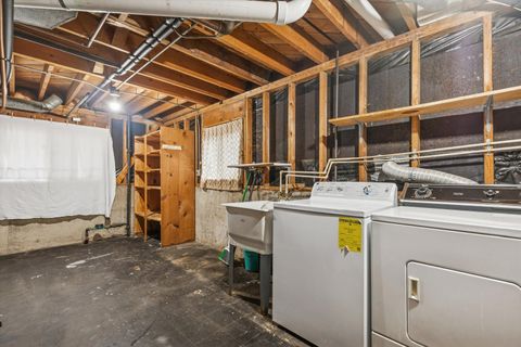 Tiny photo for 405 W Newport Road, Hoffman Estates, IL 60169 (MLS # 12508613)