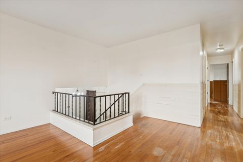 Tiny photo for 405 W Newport Road, Hoffman Estates, IL 60169 (MLS # 12508613)