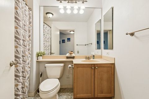 Tiny photo for 400 N La Salle Drive #2208, Chicago, IL 60654 (MLS # 12603432)