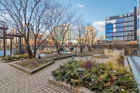 Tiny photo for 400 N La Salle Drive #2208, Chicago, IL 60654 (MLS # 12603432)