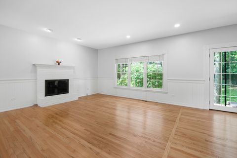 Tiny photo for 662 Waterbury Avenue, Gurnee, IL 60031 (MLS # 12507195)