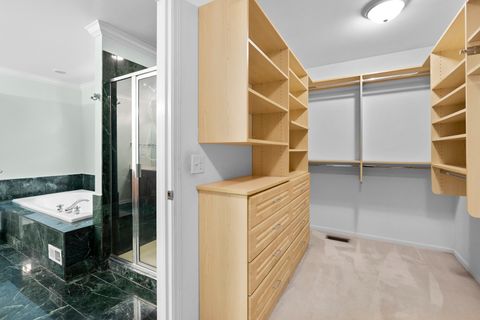 Tiny photo for 662 Waterbury Avenue, Gurnee, IL 60031 (MLS # 12507195)