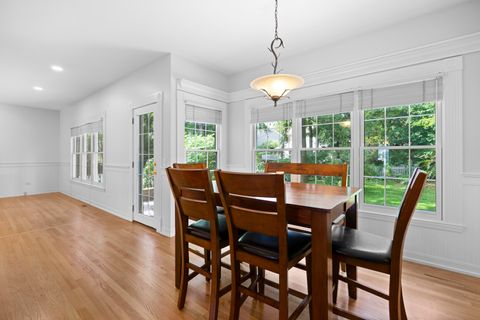 Tiny photo for 662 Waterbury Avenue, Gurnee, IL 60031 (MLS # 12507195)