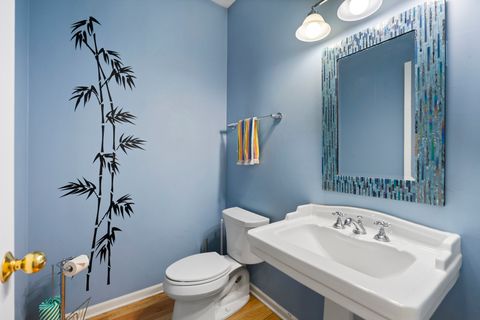 Tiny photo for 662 Waterbury Avenue, Gurnee, IL 60031 (MLS # 12507195)