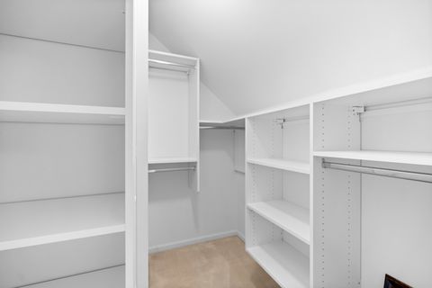 Tiny photo for 662 Waterbury Avenue, Gurnee, IL 60031 (MLS # 12507195)