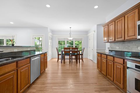 Tiny photo for 662 Waterbury Avenue, Gurnee, IL 60031 (MLS # 12507195)