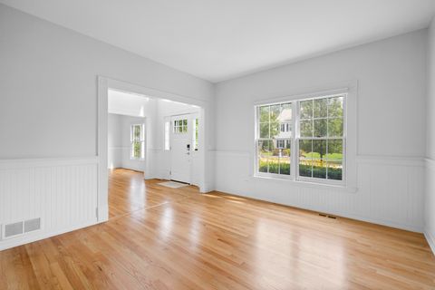 Tiny photo for 662 Waterbury Avenue, Gurnee, IL 60031 (MLS # 12507195)