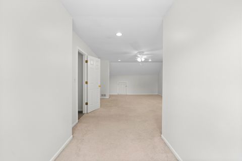 Tiny photo for 662 Waterbury Avenue, Gurnee, IL 60031 (MLS # 12507195)