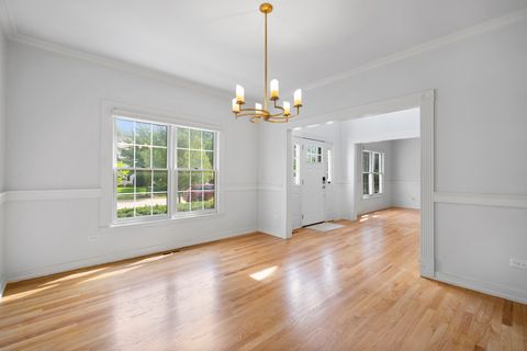 Tiny photo for 662 Waterbury Avenue, Gurnee, IL 60031 (MLS # 12507195)