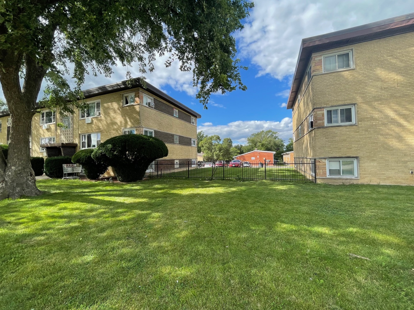 126 W Elizabeth Drive