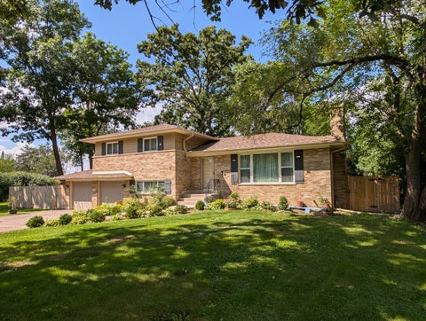 Tiny photo for 141 E Potter Street, Wood Dale, IL 60191 (MLS # 12745729)