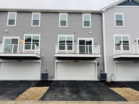 Photo of 25660 W Yorkshire Drive, Plainfield, IL 60544 (MLS # 12523792)