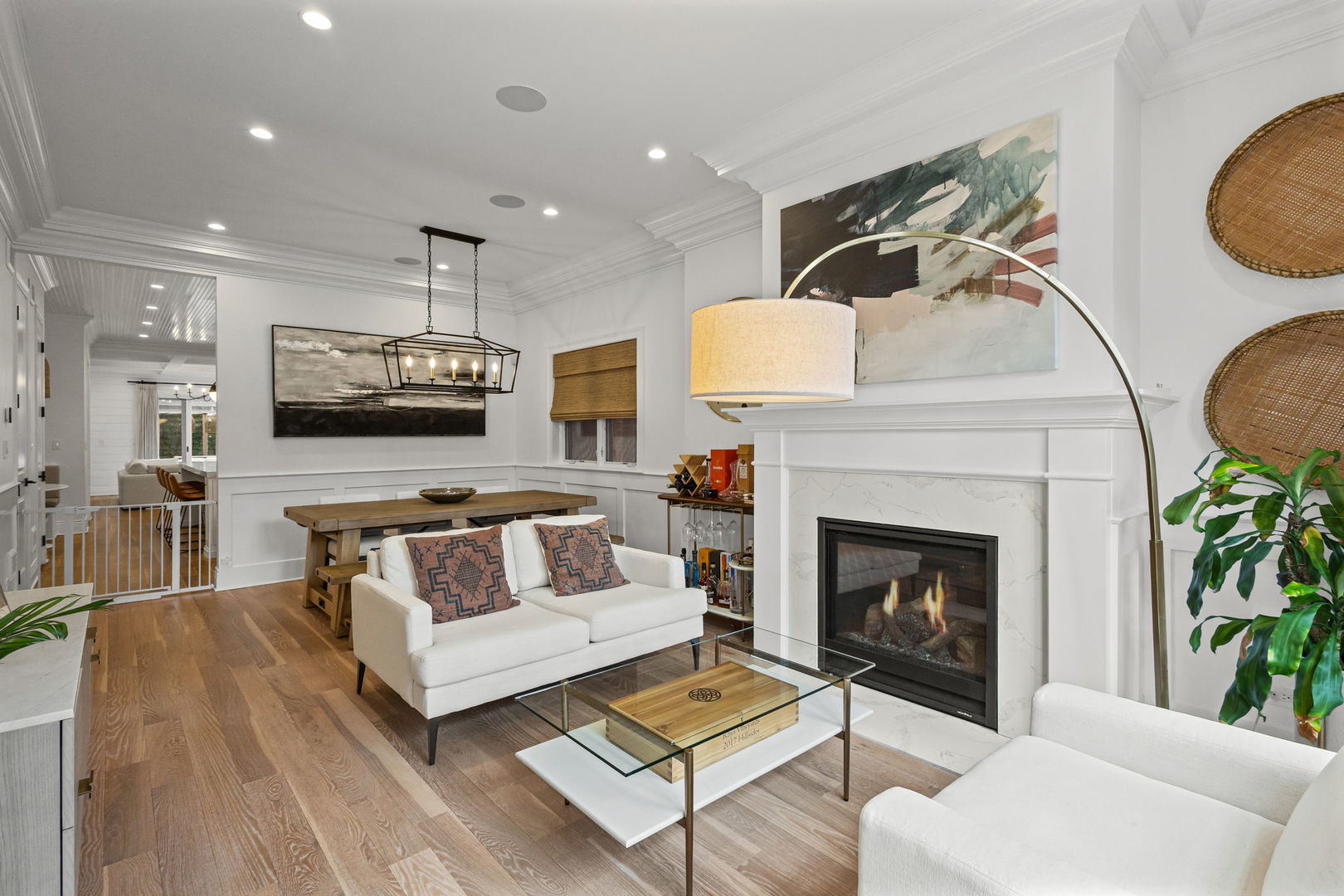 658 W Melrose Street 1