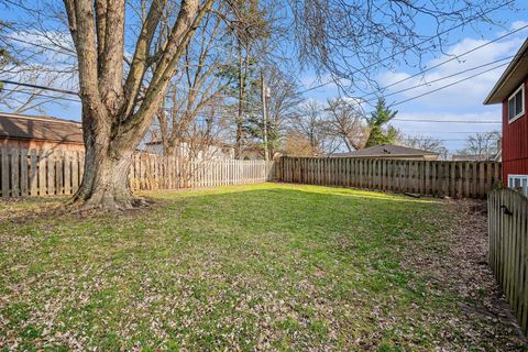 Tiny photo for 97 N Kenilworth Avenue, Glen Ellyn, IL 60137 (MLS # 12588720)