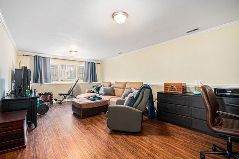 Tiny photo for 97 N Kenilworth Avenue, Glen Ellyn, IL 60137 (MLS # 12588720)