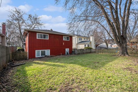 Tiny photo for 97 N Kenilworth Avenue, Glen Ellyn, IL 60137 (MLS # 12588720)