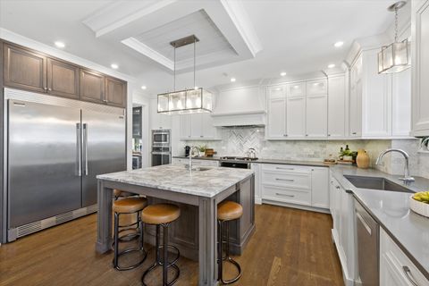 Tiny photo for 650 N West Avenue, Elmhurst, IL 60126 (MLS # 12619866)